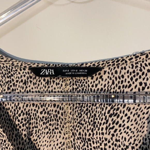 Tan and black blouse - Zara small - Picture 4 of 4